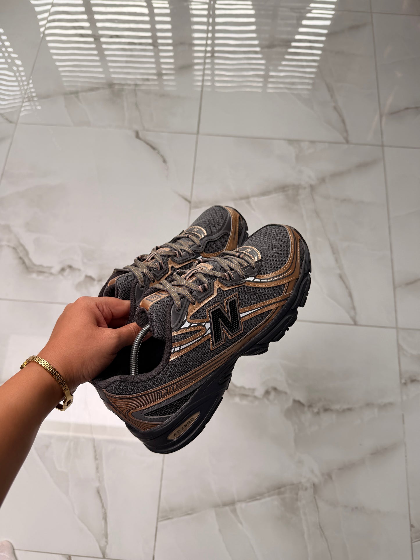 New balance 740