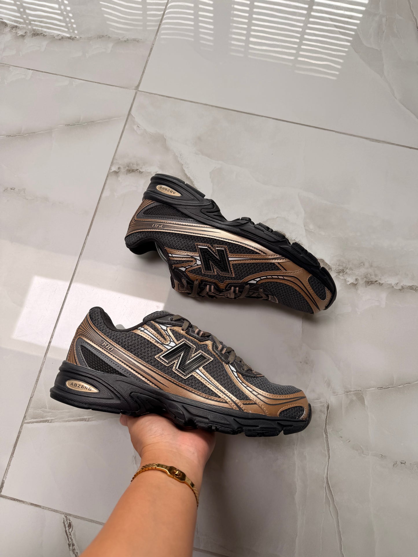 New balance 740