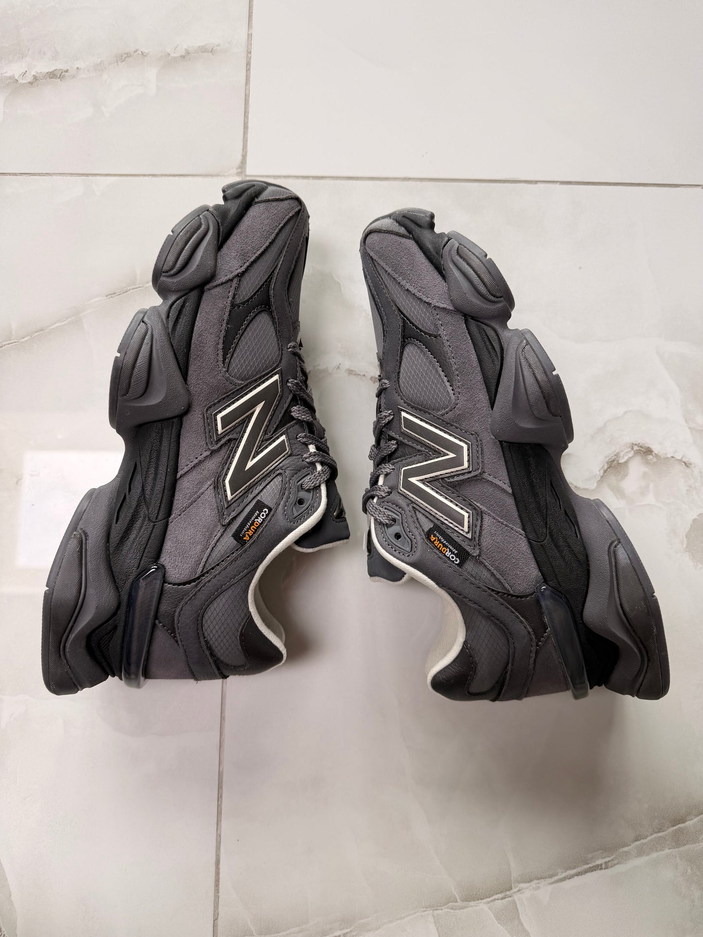 New balance 9060