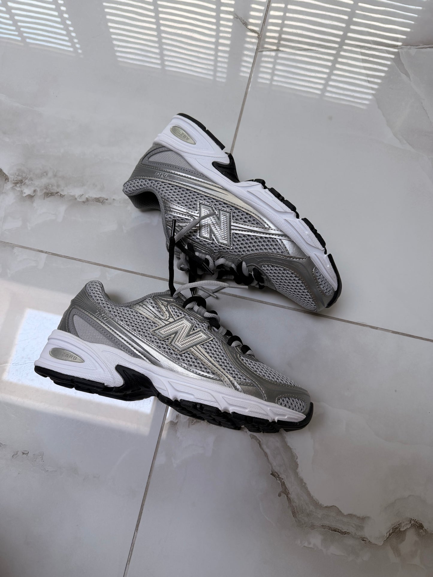 New balance 740