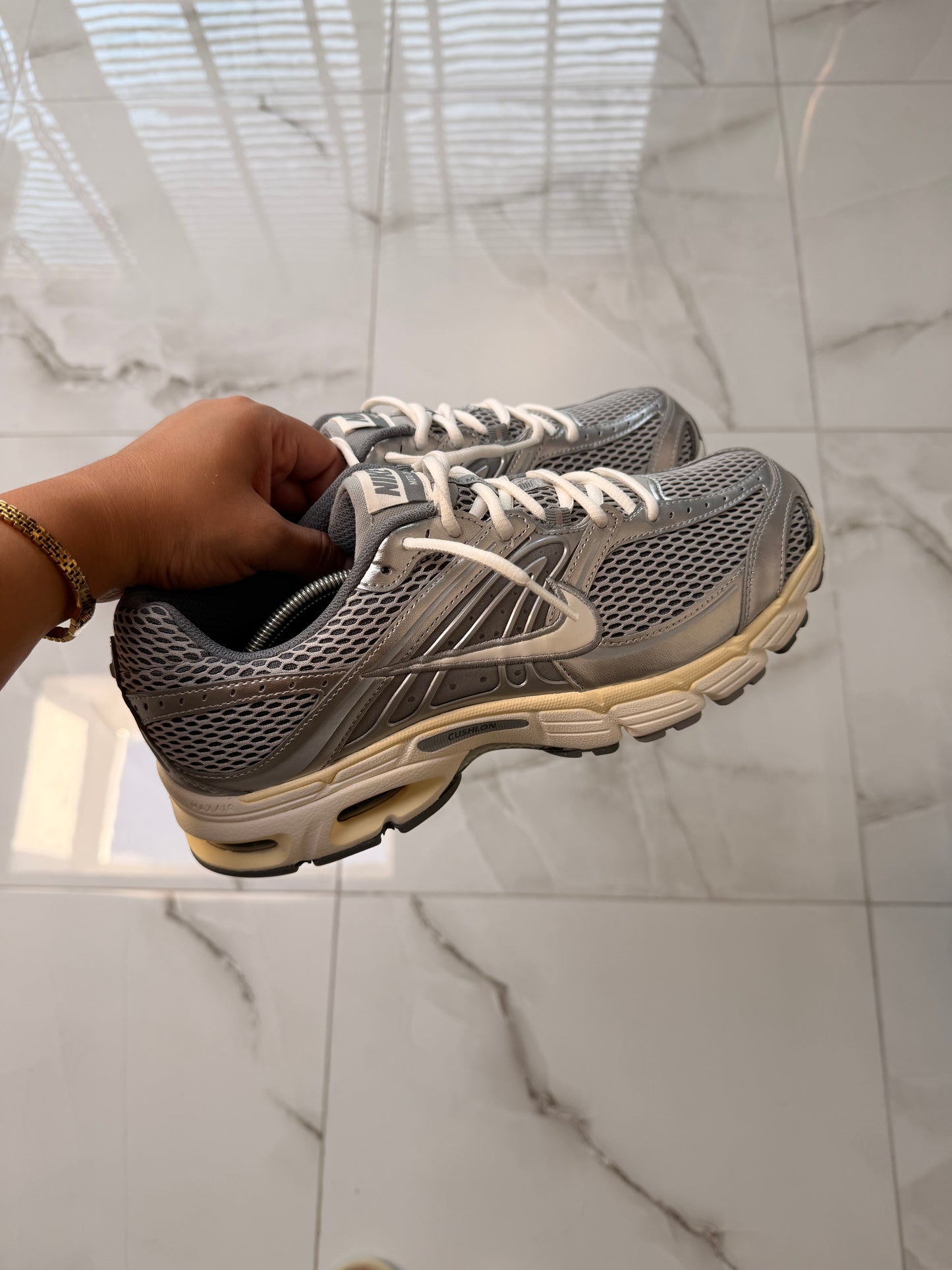Nike Air Max Moto 2K